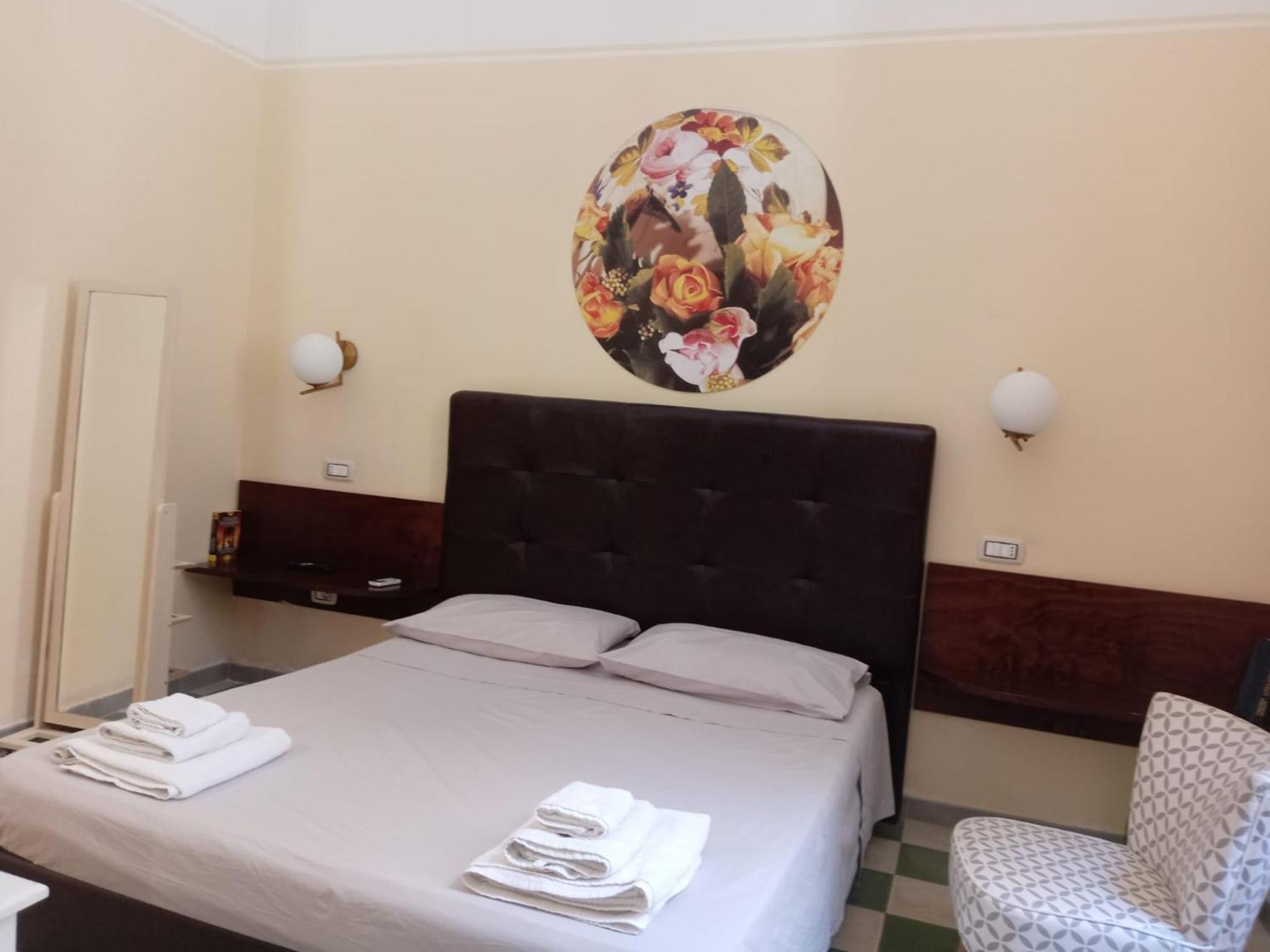 Piazza Verdi Liberty House Lecce Buitenkant foto