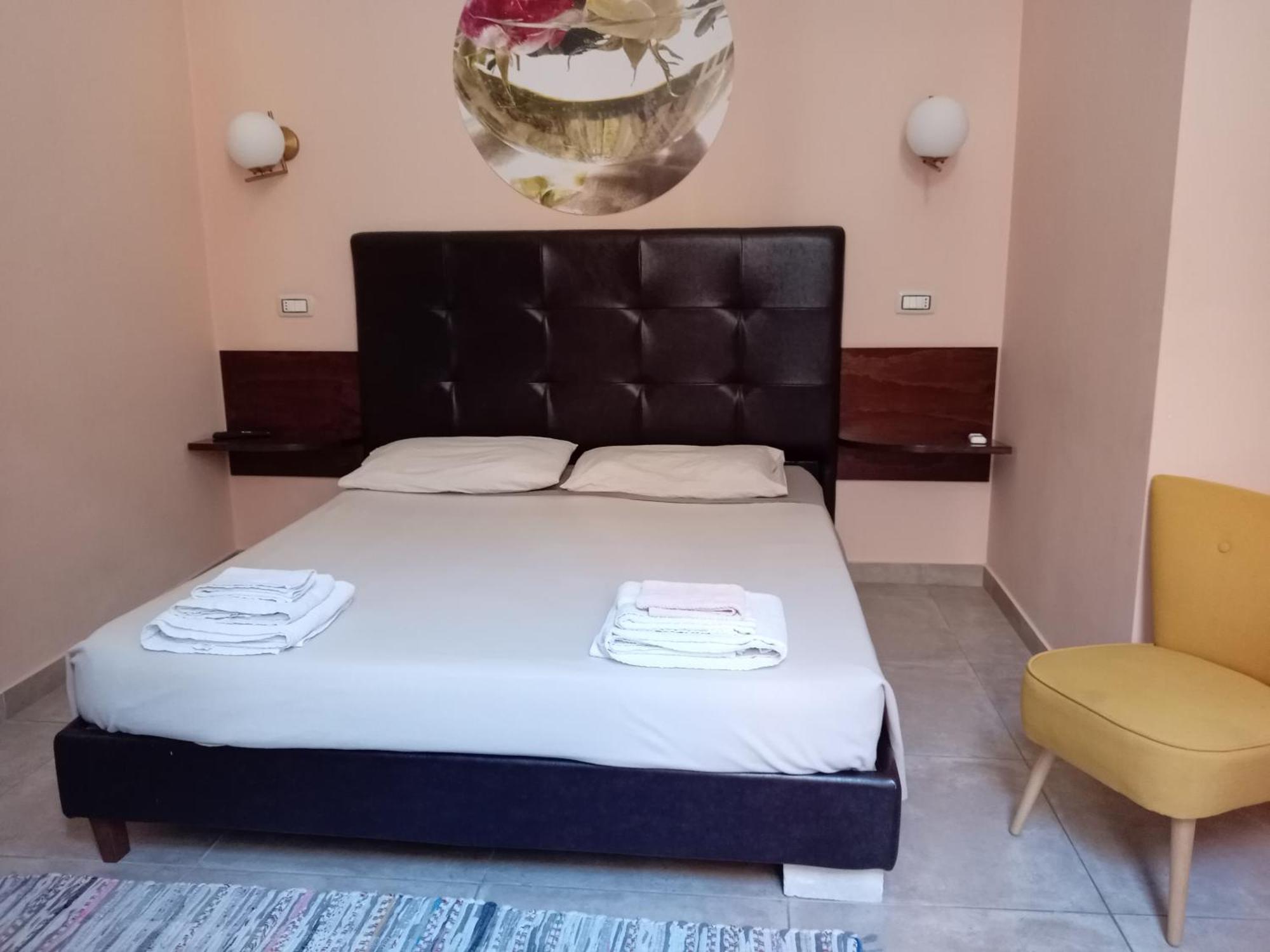 Piazza Verdi Liberty House Lecce Buitenkant foto