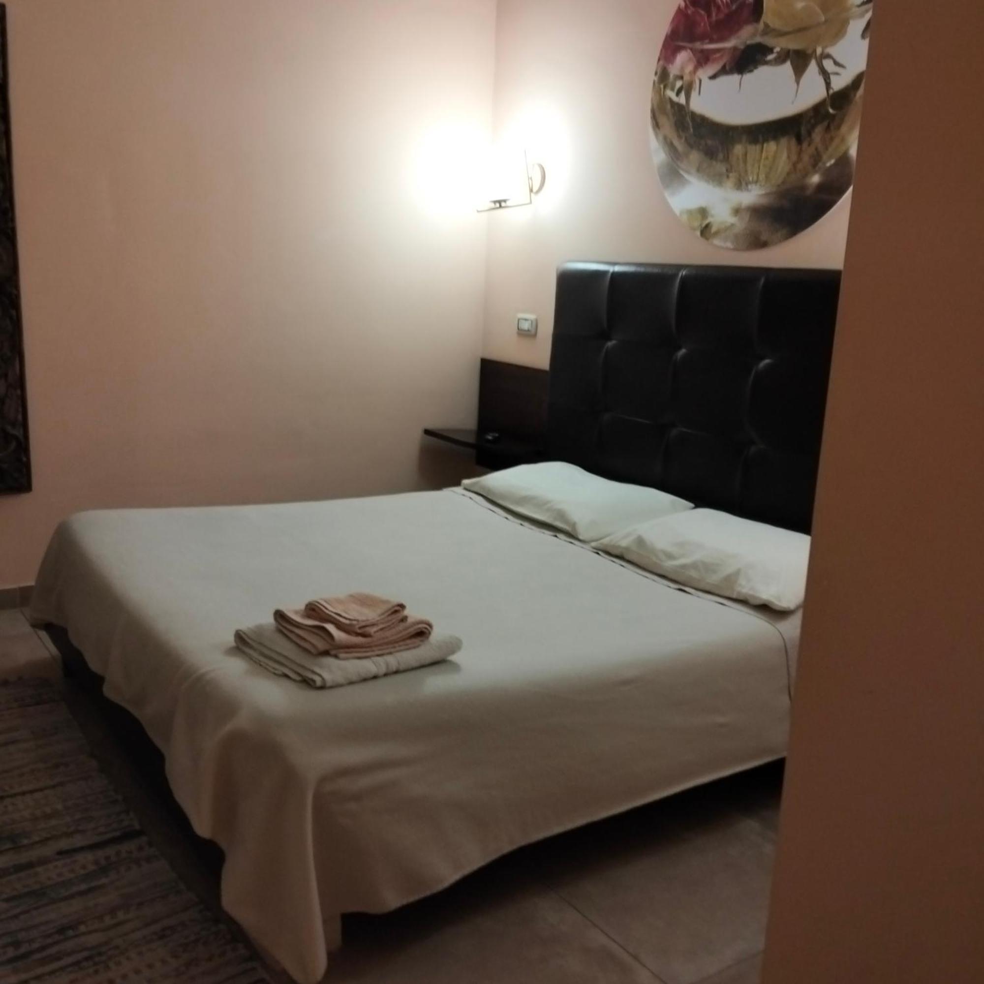 Piazza Verdi Liberty House Lecce Buitenkant foto